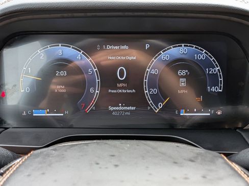 Used 2023 Jeep Grand Cherokee L Summit w/ Luxury Tech Group V AWD/4WD image 19