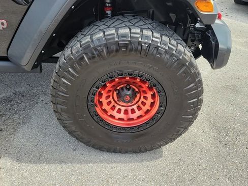 Used 2021 Jeep Gladiator Rubicon AWD/4WD image 7