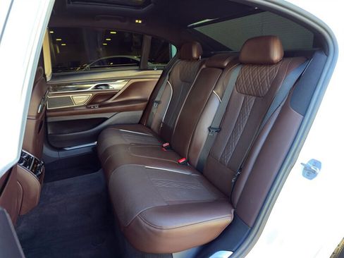 Used 2016 BMW 740i RWD image 33