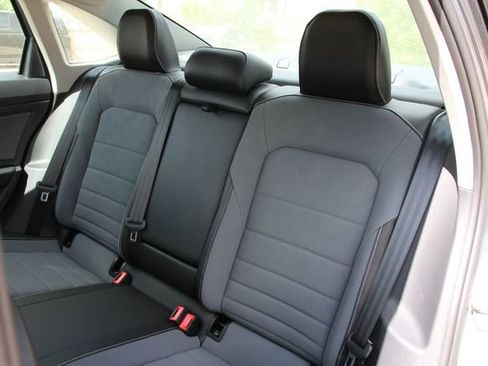 New 2026 Volkswagen Jetta SE image 25