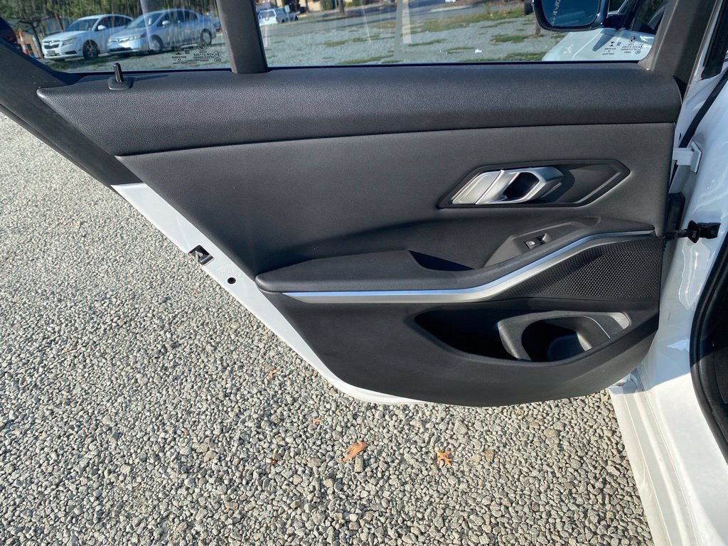 Used 2019 BMW 330i Sedan RWD image 15
