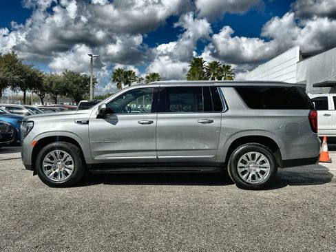 Used 2024 GMC Yukon XL Denali image 3