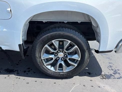 Certified 2026 Chevrolet Silverado 1500 LT AWD/4WD image 9