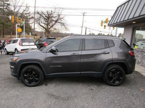 Used 2019 Jeep Compass Latitude w/ Popular Equipment Group image 5
