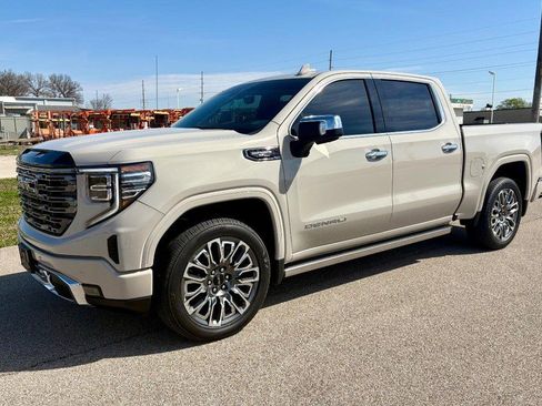 Used 2026 GMC Sierra 1500 Denali Ultimate image 9