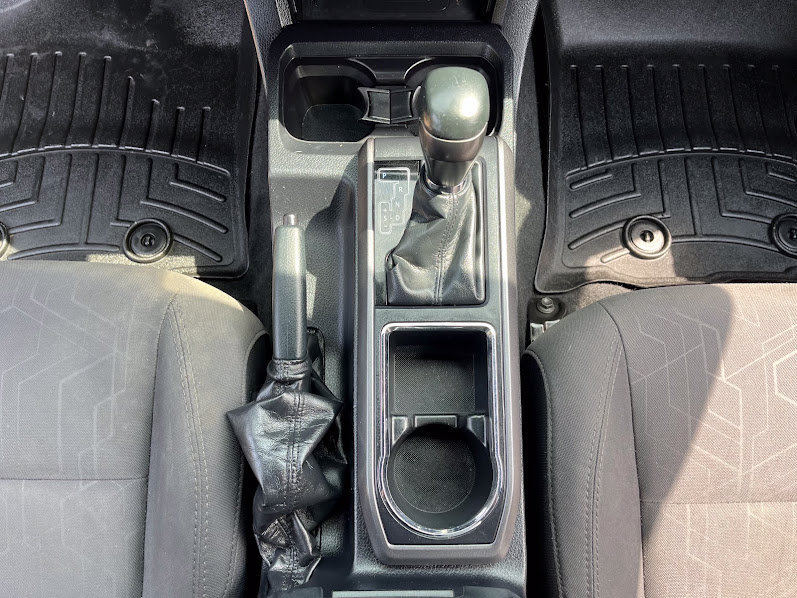 Used 2018 Toyota Tacoma TRD Off-Road AWD/4WD image 19