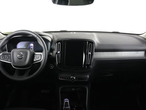 New 2026 Volvo XC40 B5 Ultra w/ Climate Package AWD/4WD image 5