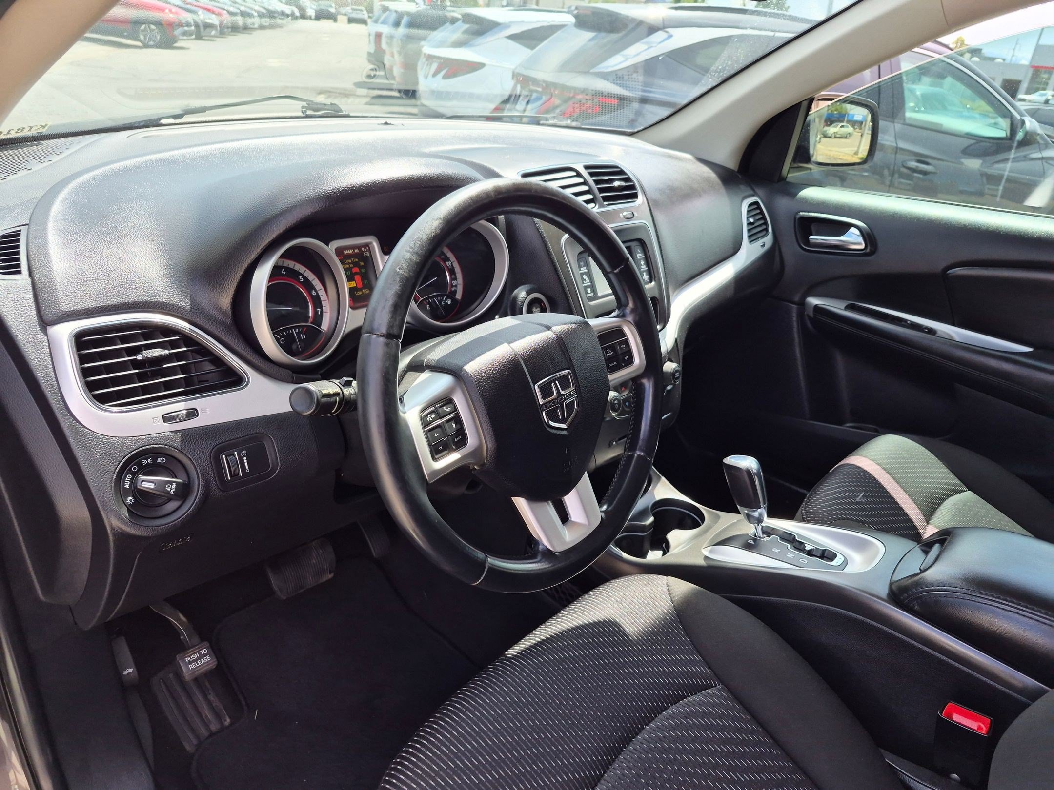 Used 2019 Dodge Journey SE w/ Connectivity Group FWD image 15