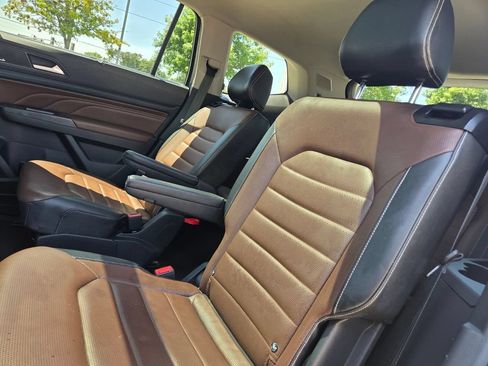 Used 2021 Volkswagen Atlas SEL Premium AWD/4WD image 25