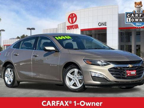 Used 2023 Chevrolet Malibu LT FWD image 2