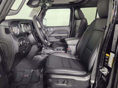 New 2026 Jeep Gladiator Sport image 9