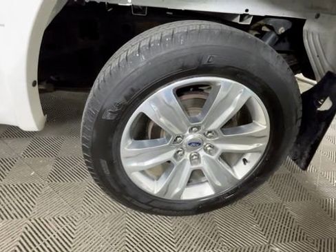 Used 2019 Ford F150 Platinum w/ Equipment Group 701A Luxury AWD/4WD image 13