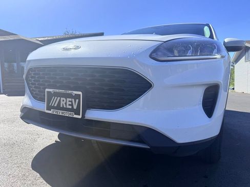 Used 2021 Ford Escape SE w/ Cold Weather Package AWD/4WD image 10