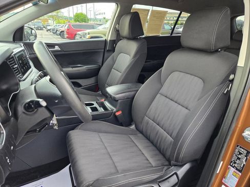 Used 2021 Kia Sportage LX AWD/4WD image 15