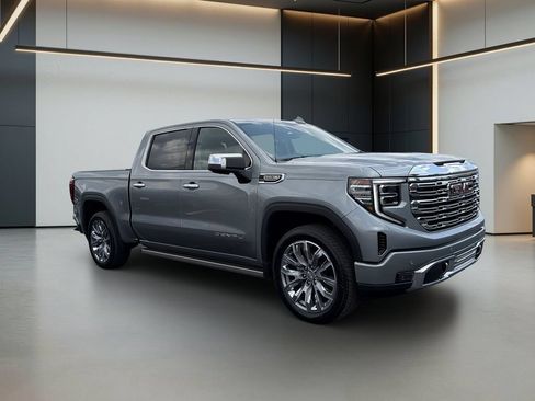 Used 2024 GMC Sierra 1500 Denali w/ Denali Reserve Package AWD/4WD image 9