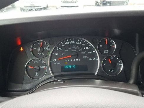 Used 2024 Chevrolet Express 2500 w/ Driver Convenience Package RWD image 20