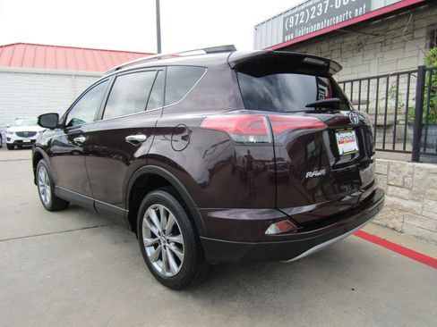 Used 2017 Toyota RAV4 Limited image 3