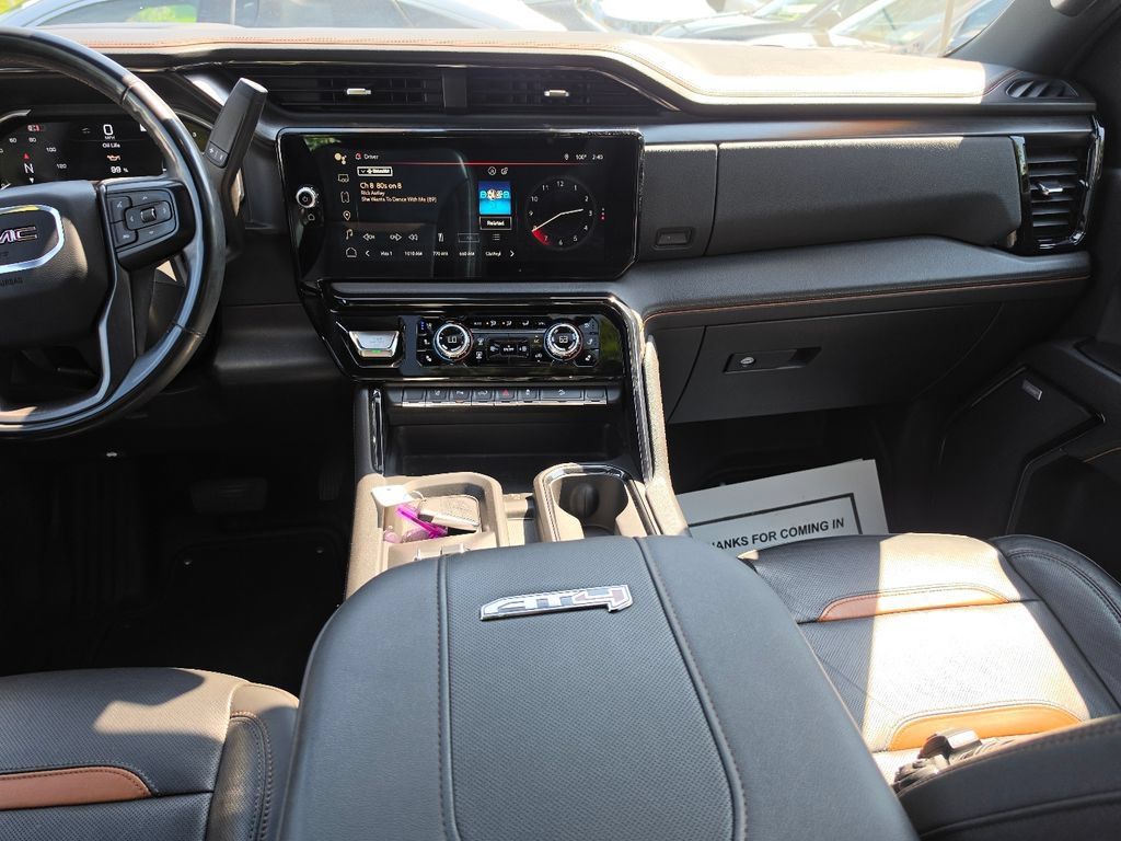 Used 2024 GMC Sierra 2500 AT4 w/ AT4 Preferred Package AWD/4WD image 13