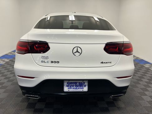 Used 2021 Mercedes-Benz GLC 300 4MATIC Coupe image 11
