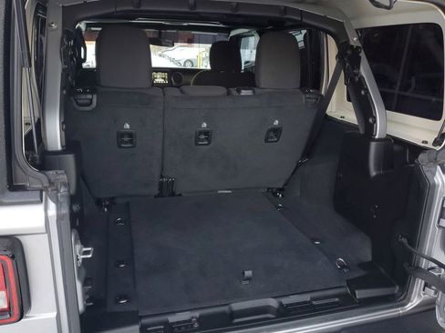Used 2019 Jeep Wrangler Unlimited Sport S image 24