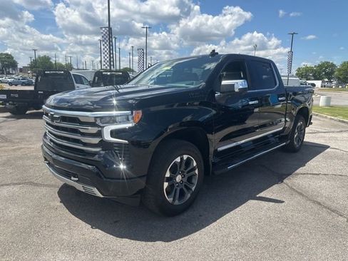 New 2026 Chevrolet Silverado 1500 High Country w/ LPO, Dark Essentials Package AWD/4WD image 7