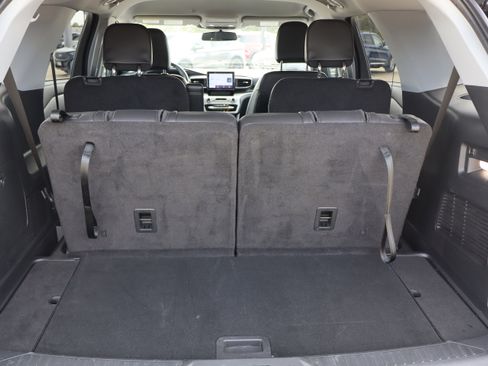 Used 2023 Ford Explorer XLT w/ Equipment Group 202A image 30