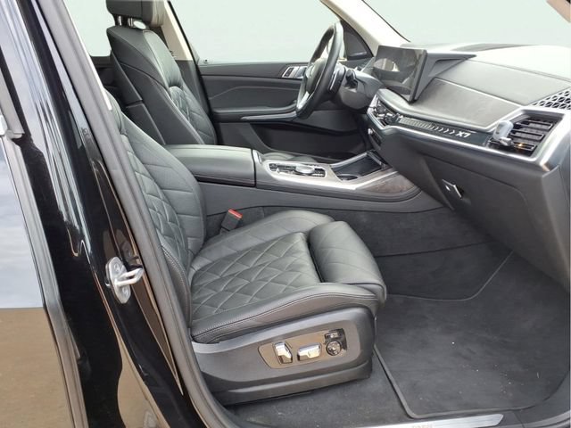 Used 2023 BMW X7 xDrive40i w/ Premium Package AWD/4WD image 25
