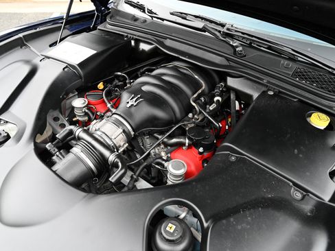 Used 2012 Maserati GranTurismo Convertible RWD image 50