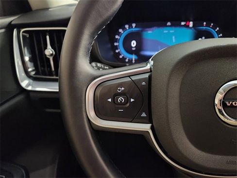 Used 2024 Volvo S60 B5 Core image 28