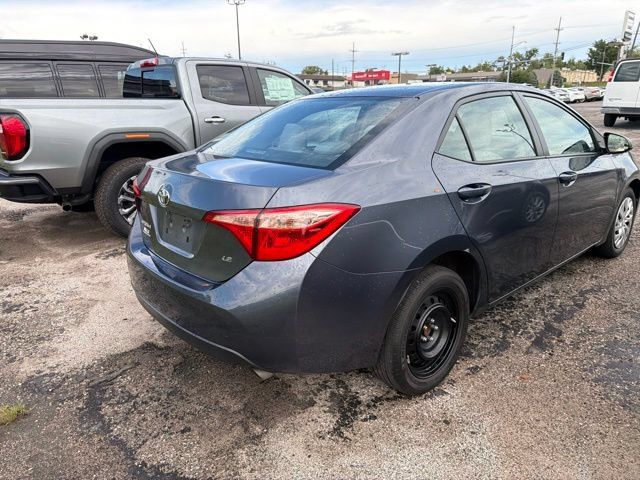 Used 2017 Toyota Corolla LE w/ Carpet Mat Package (TMS) FWD image 13