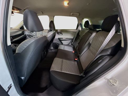 Used 2023 Nissan Rogue SV image 25