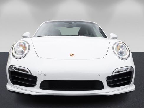 Used 2015 Porsche 911 Turbo S image 8