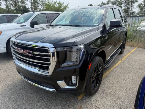 Used 2021 GMC Yukon SLT w/ SLT Luxury Package AWD/4WD image 5