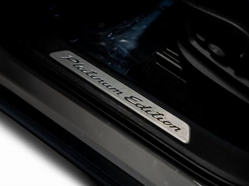 Used 2022 Porsche Cayenne S Platinum AWD/4WD image 66