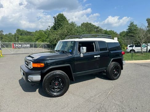Used 2007 Toyota FJ Cruiser 4WD image 3