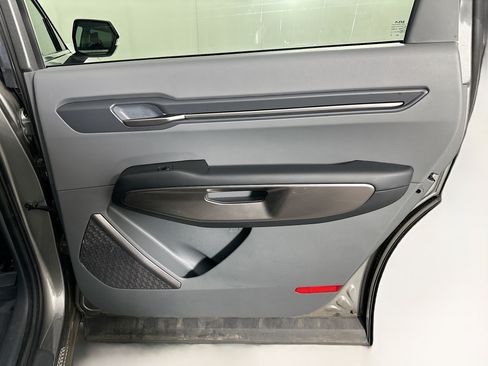 Used 2024 Kia EV9 Light RWD image 32