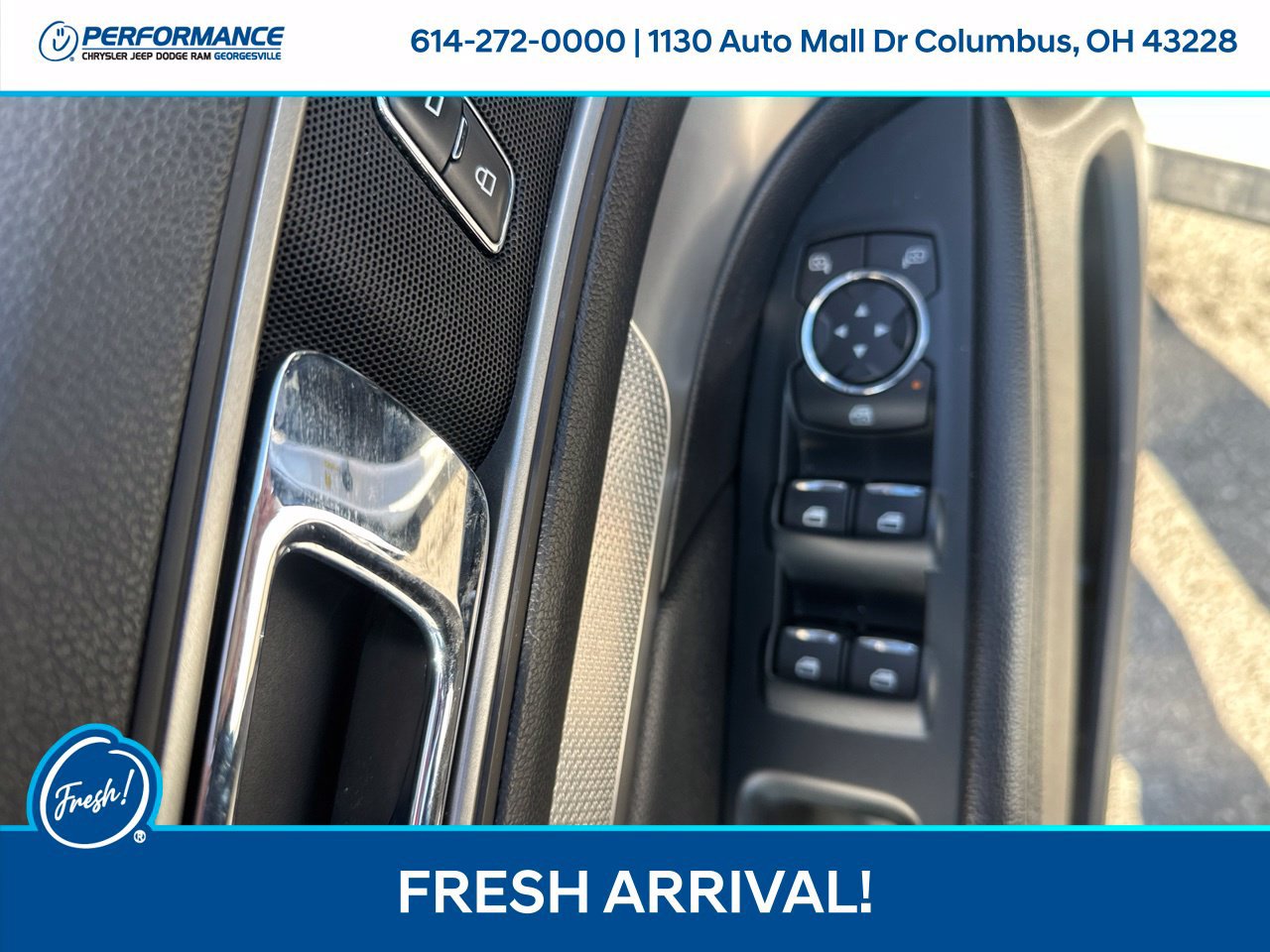 Used 2018 Ford Explorer XLT w/ Equipment Group 202A AWD/4WD image 16