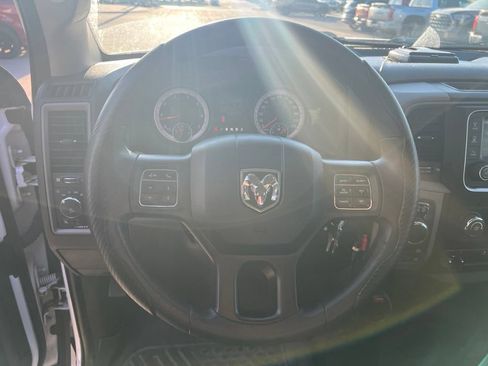 Used 2019 RAM 1500 Express AWD/4WD image 12