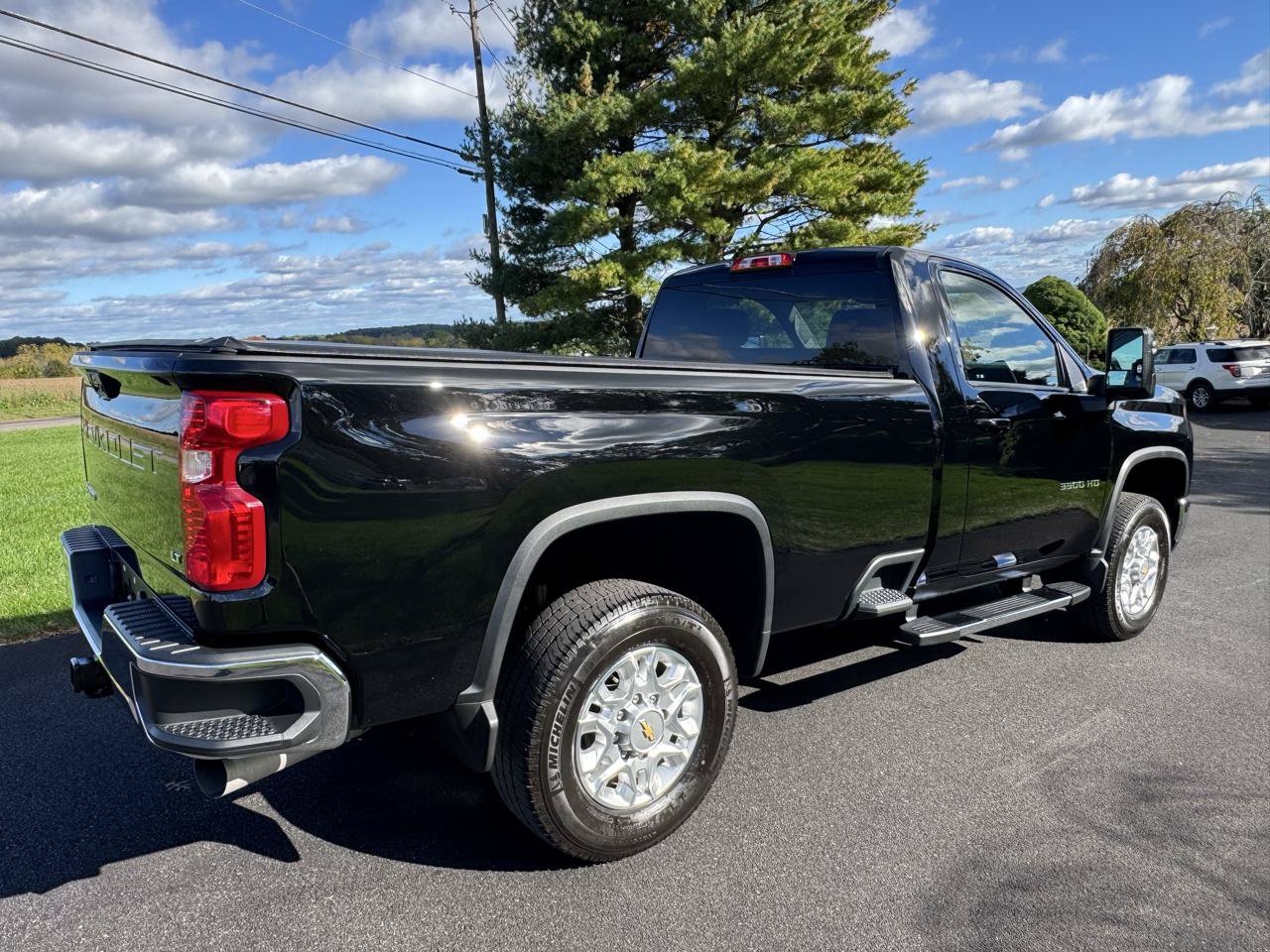 Used 2024 Chevrolet Silverado 3500 LT w/ Convenience Package AWD/4WD image 8