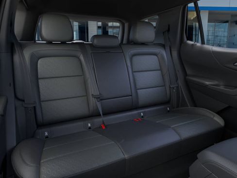 New 2026 Chevrolet Equinox LT w/ Convenience Package II image 17