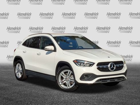 Certified 2022 Mercedes-Benz GLA 250 4MATIC image 2