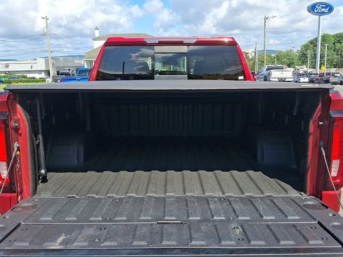 Used 2023 GMC Sierra 1500 SLT w/ SLT Premium Package AWD/4WD image 28