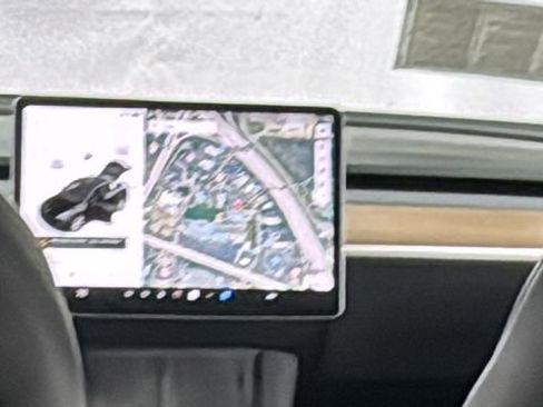 Used 2021 Tesla Model Y Performance image 17