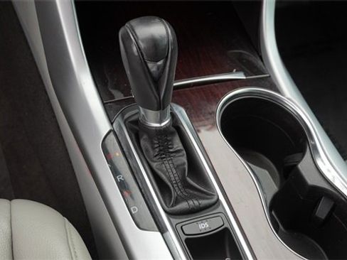 Used 2015 Acura TLX image 25