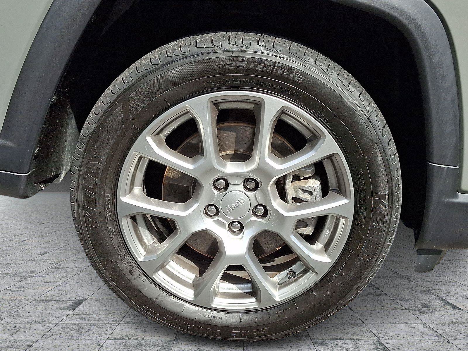 Used 2024 Jeep Compass Latitude AWD/4WD image 8