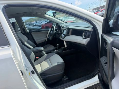 Used 2014 Toyota RAV4 Limited w/ Technology Package AWD/4WD image 20