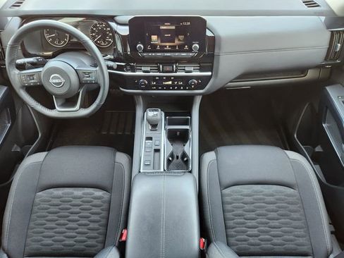 Certified 2025 Nissan Pathfinder SV image 20