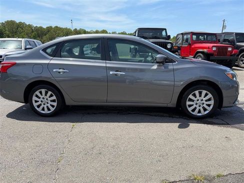 Used 2019 Nissan Sentra S FWD image 8