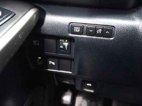 Used 2019 Lexus IS 300 F Sport image 37