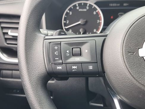 Used 2024 Nissan Rogue SV image 22